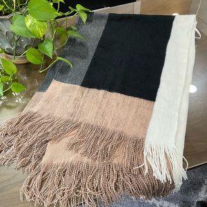 Vince Camuto Women's Fringe Soft Acrylic Wrap Shawl Poncho Cardigan Open Front